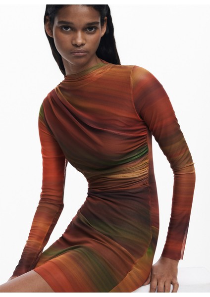 Dik Yaka Desenli Turuncu Kısa Kadın Elbise 25WWVK21 fırsatları