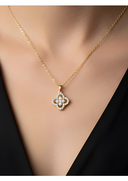 Yonca Şeklinde Çelik Kolye