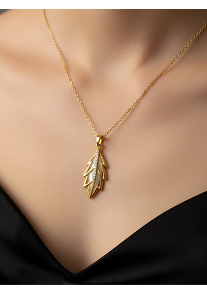 Yaprak Şeklinde Çelik Kolye