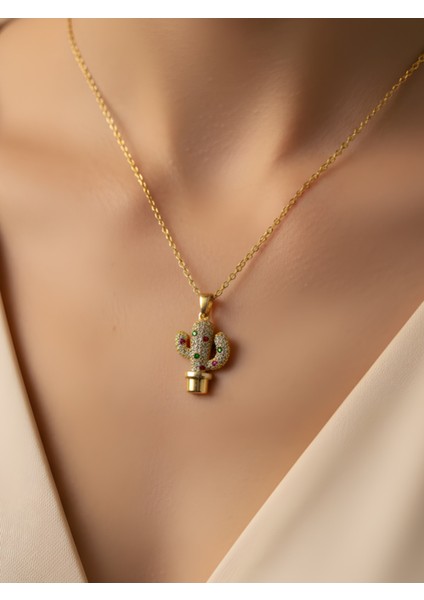 Kaktüs Şeklinde Taşlı Çelik Kolye