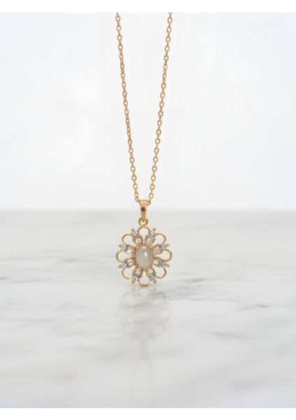 Çiçek Şeklinde Çelik Kolye