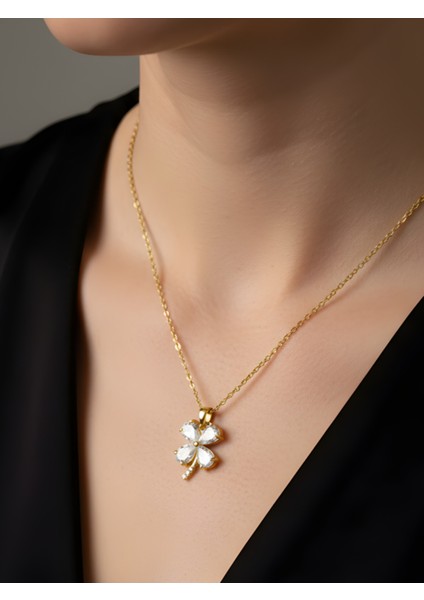 Dört Yapraklı Yonca Şeklinde Çelik Kolye