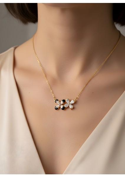 Yonca Şeklinde Çelik Kolye