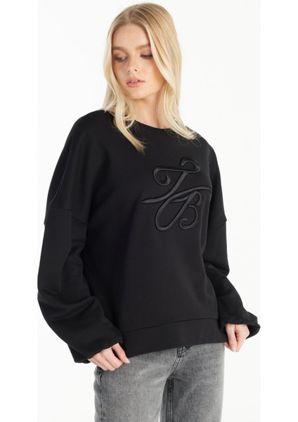 Bisiklet Yaka Nakışlı Siyah Kadın Sweatshırt TBWRTS1023 modelleri