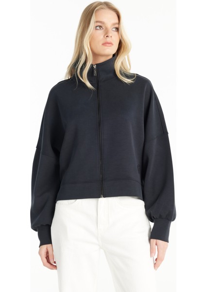 Dik Yaka Düz Siyah Kadın Sweatshırt TBWRTS1073