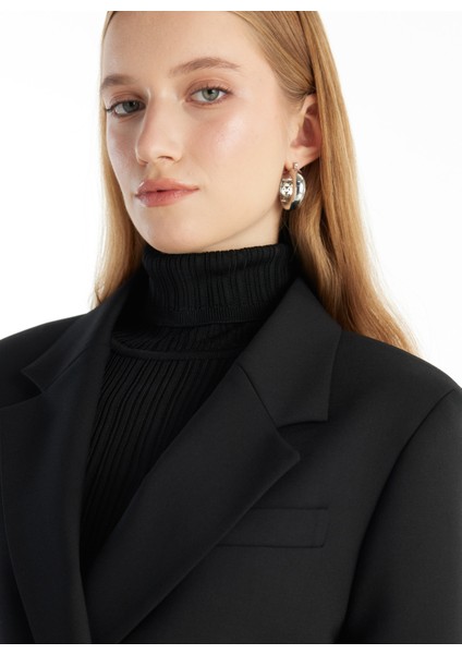 Cropped Fit Siyah Kadın Ceket TBWRJC1021