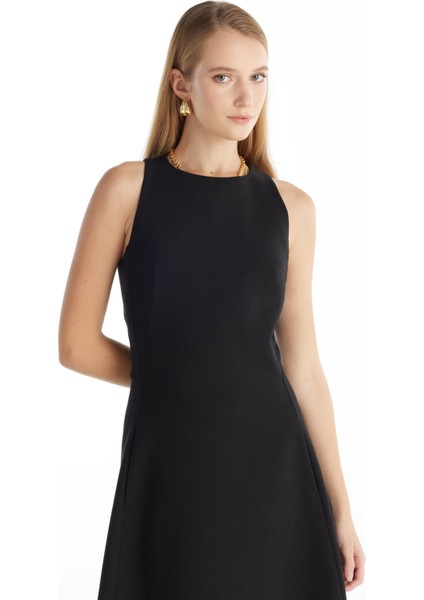 Bisiklet Yaka Düz Siyah Midi Kadın Elbise TBWRDR1030 fiyatları