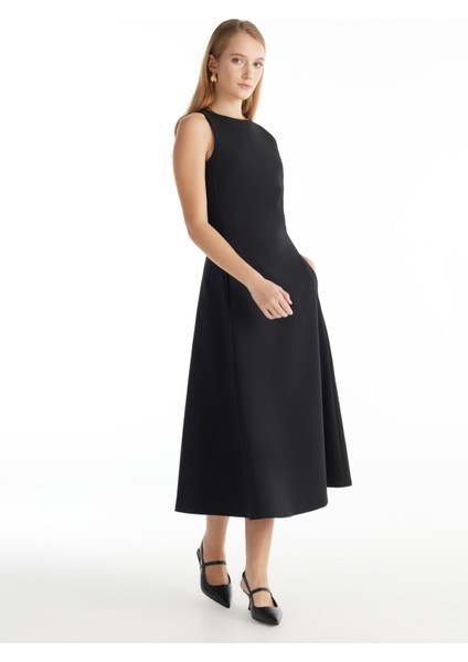 Bisiklet Yaka Düz Siyah Midi Kadın Elbise TBWRDR1030 fırsatları