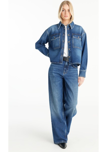 Oversized Klasik Gömlek Yaka Düz Koyu Mavi Kadın Gömlek TBWRDN1034 modelleri