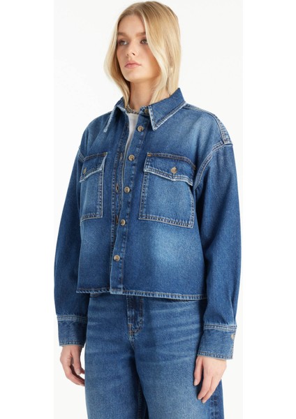 Oversized Klasik Gömlek Yaka Düz Koyu Mavi Kadın Gömlek TBWRDN1034 fırsatları