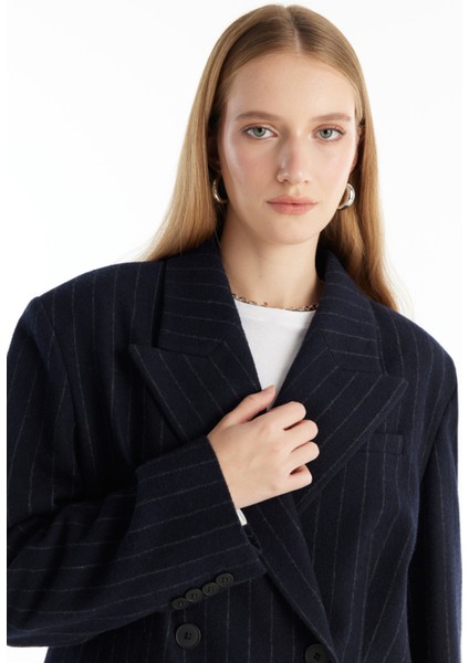 Oversized Lacivert Kadın Ceket TBWRJC1017-1 fiyatları