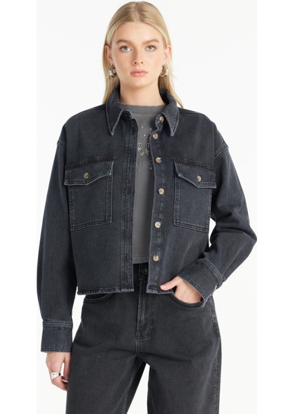 Oversized Klasik Gömlek Yaka Düz Siyah Kadın Gömlek TBWRDN1034-1