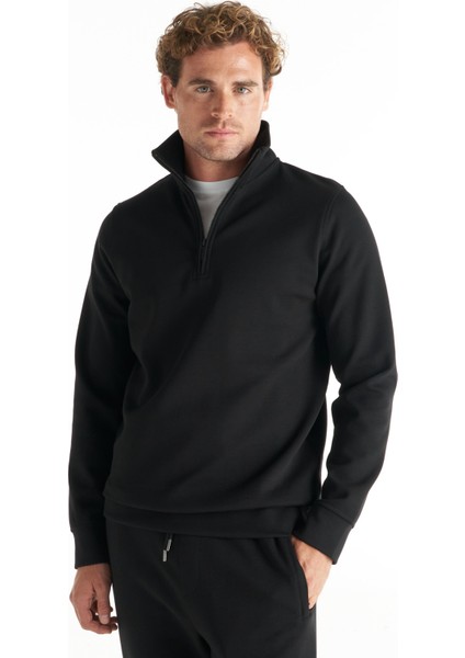 Dik Yaka Düz Siyah Erkek Sweatshırt TBMRTS1062 fiyatları