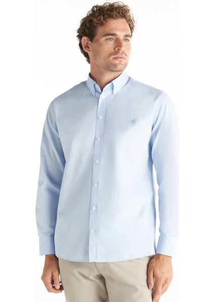 Comfort Fit Düğmeli Yaka Oxford Açık Mavi Erkek Gömlek TBMRSH1010 modelleri