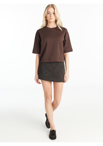 Bisiklet Yaka Baskılı Koyu Kahve Kadın T-Shirt TBWRTS1017 fiyatları