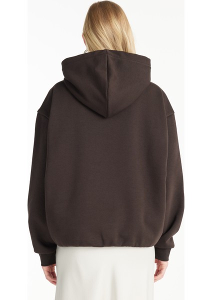 Kapüşon Yaka Düz Koyu Kahve Kadın Sweatshırt TBWRTS1040 indirimleri