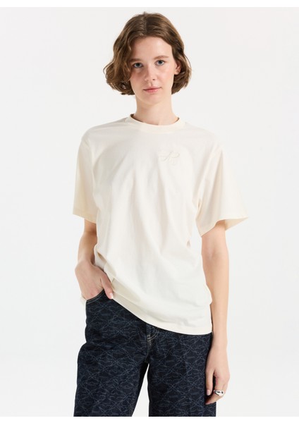 Bisiklet Yaka Beyaz Kadın T-Shirt 50550901