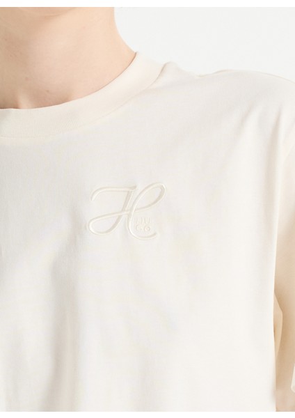 Bisiklet Yaka Beyaz Kadın T-Shirt 50550901 fırsatları