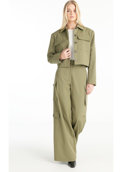 Standart Haki Kadın Ceket TBWRJC1035 modelleri