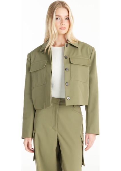 Standart Haki Kadın Ceket TBWRJC1035 fırsatları