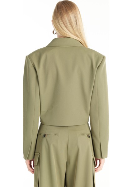 Standart Haki Kadın Ceket TBWRJC1035 indirimleri