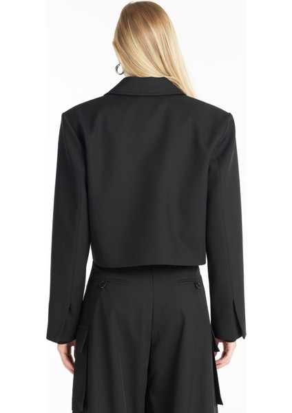 Standart Siyah Kadın Ceket TBWRJC1035 indirimleri