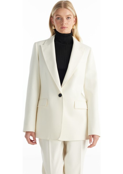 Tailored Fit Kırık Beyaz Kadın Ceket TBWRJC1016