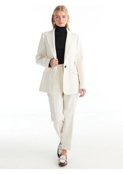 Tailored Fit Kırık Beyaz Kadın Ceket TBWRJC1016 modelleri