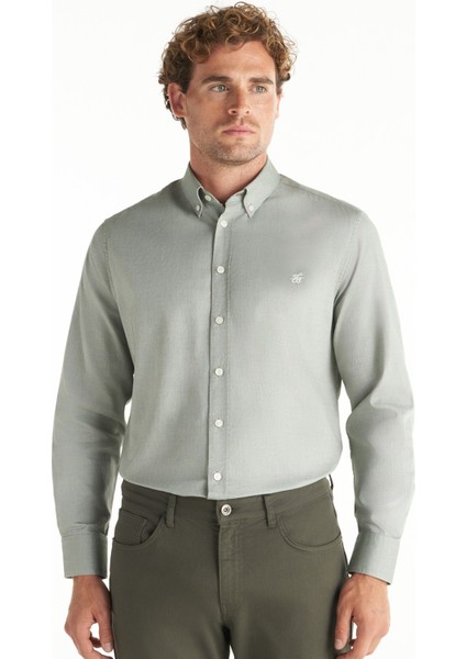 Comfort Fit Düğmeli Yaka Oxford Haki Erkek Gömlek TBMRSH1010