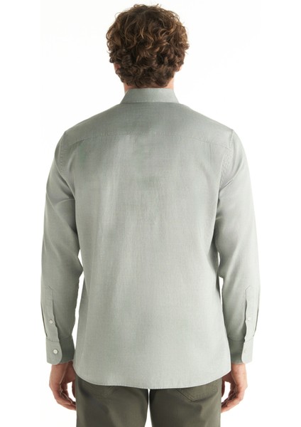 Comfort Fit Düğmeli Yaka Oxford Haki Erkek Gömlek TBMRSH1010 fırsatları