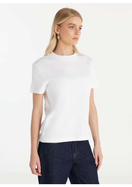 Bisiklet Yaka Düz Kırık Beyaz Kadın T-Shirt TBWRTS1084 modelleri