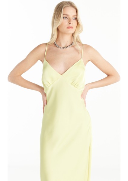 V Yaka Düz Sarı Uzun Kadın Elbise TBWRDR1018 fiyatları