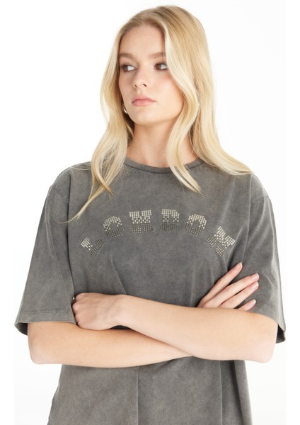 Bisiklet Yaka Taşlı Antrasit Kadın T-Shirt TBWRTS1055 modelleri