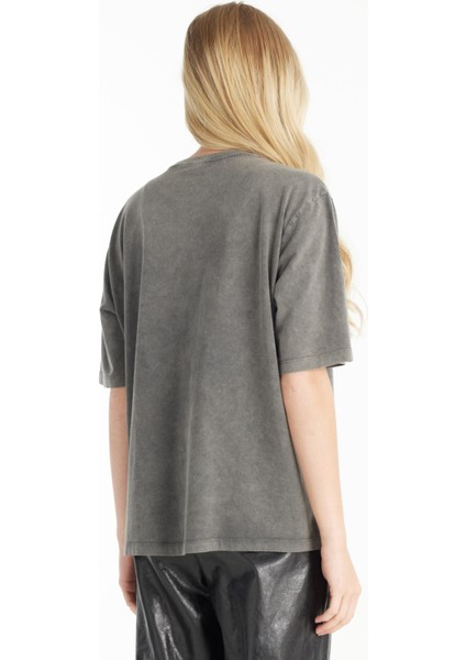 Bisiklet Yaka Taşlı Antrasit Kadın T-Shirt TBWRTS1055 fırsatları