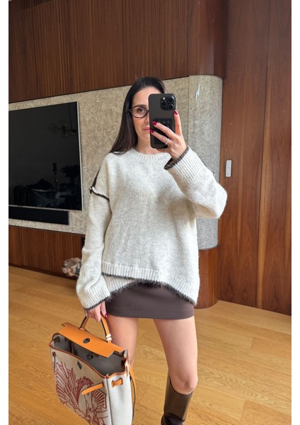 Asimetrik Kesim Çizgi Detay Triko Kazak- Taş