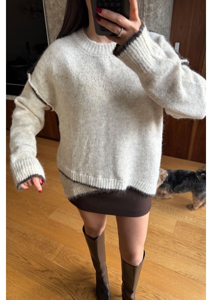 Asimetrik Kesim Çizgi Detay Triko Kazak- Taş fırsatları