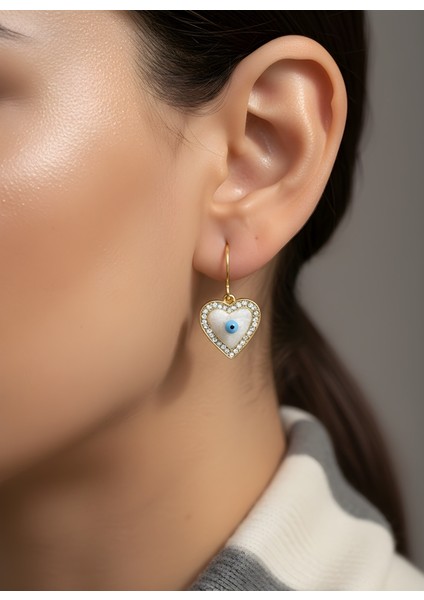 Beyaz Kalp Nazar Boncuğu Taşlı Çerçeveli Modern Şık Kadın Küpe