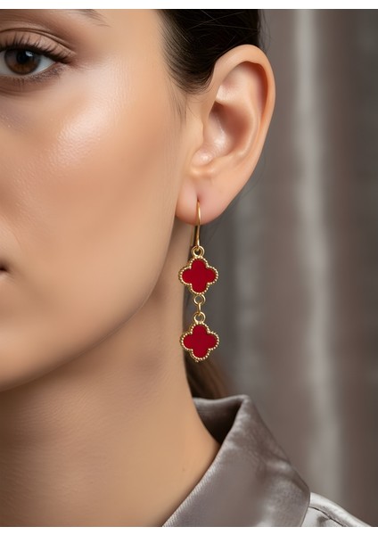 Kırmızı Yonca Figür Ikili Zincir Detaylı Şık Kadın Küpe