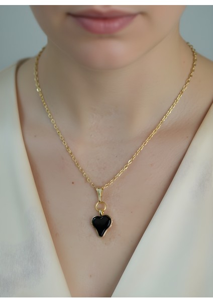Siyah Kalp Detaylı Altın Renk Ince Zincir Kadın Kolye