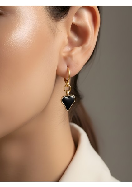 Siyah Kalp Form Altın Çerçeveli Sedef Görünümlü Şık Kadın Küpe