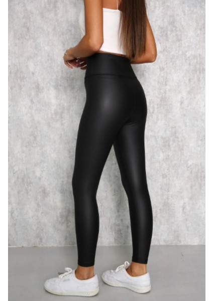 Kadın Siyah Çatlamayan Geniş Kemer Şardonlu Likralı Mat Deri Tayt modelleri