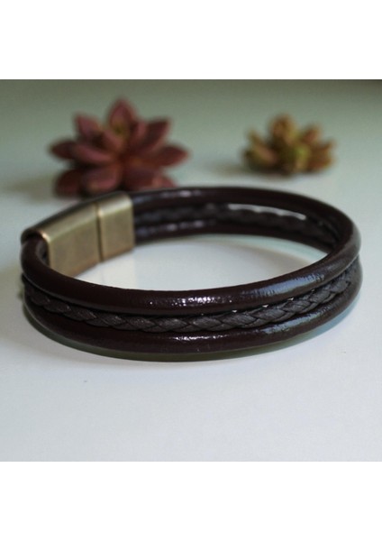 Kahverengi Deri Bileklik, Örgü Detaylı, Mıknatıs Kapamalı, 3 Beden Seçeneği, Sade ve Şık fırsatları