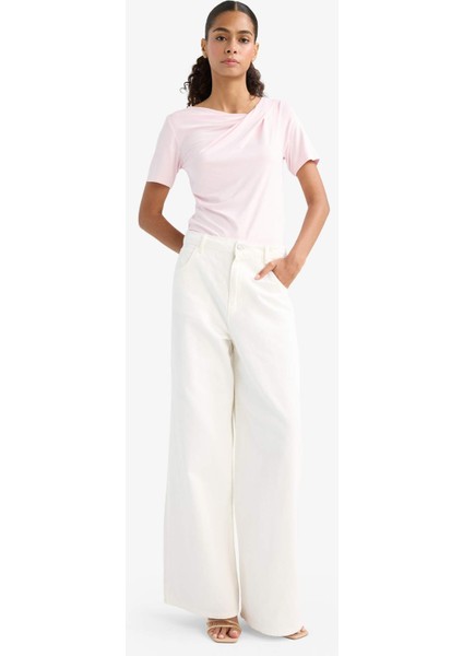 Slim Fit Dar Kesim Kayık Yaka Kısa Kollu Tişört