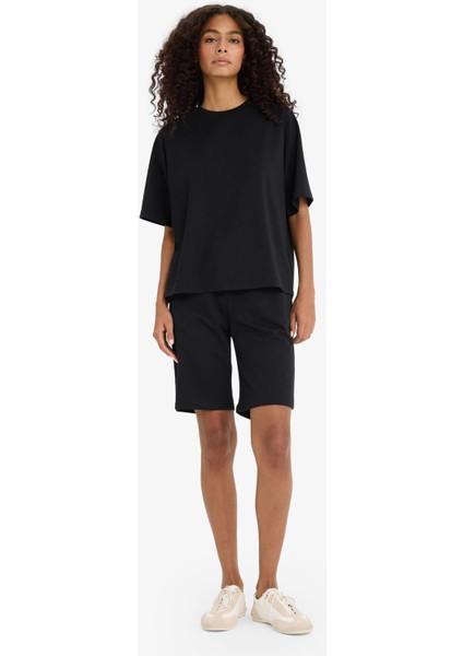 Regular Fit Normal Bel Düz Paça İnce Bermuda Şort W9369AZ25AU