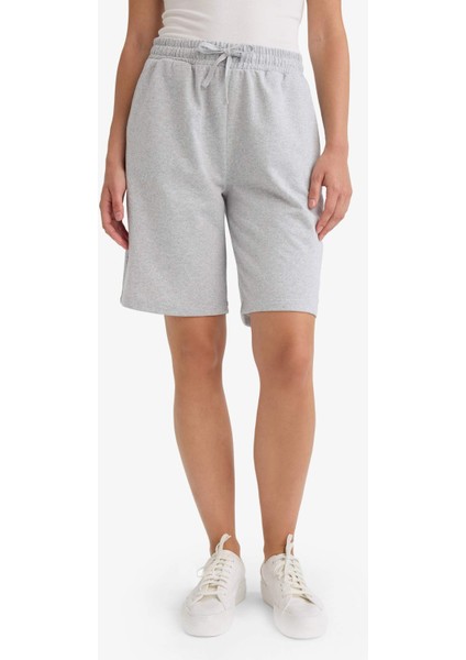 Regular Fit Normal Bel Düz Paça İnce Bermuda Şort W9369AZ25AU