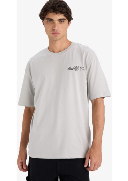 %100 Pamuk Boxy Fit Bisiklet Yaka Sırt Baskılı Kısa Kollu Tişört F8557AX25HS