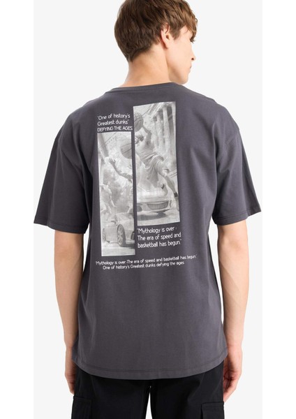 %100 Pamuk Boxy Fit Rahat Kesim Bisiklet Yaka Sırt Baskılı Kısa Kollu Tişört F8329AX25AU