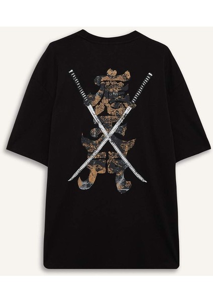 Regular Fit Bisiklet Yaka Sırt Baskılı Kısa Kollu Tişört