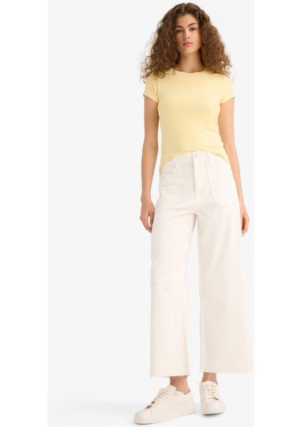 Slim Fit Dar Kesim Bisiklet Yaka Basic Düz Kısa Kollu Tişört F7768AX25AU