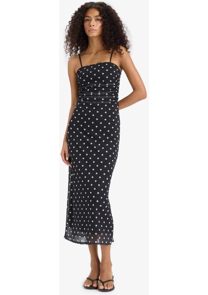 Bodycon Vücudu Saran Kare Yaka Puantiyeli Tül Askılı Midi Elbise